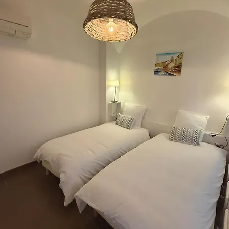 Sur Le Toit De * سان تروبيه